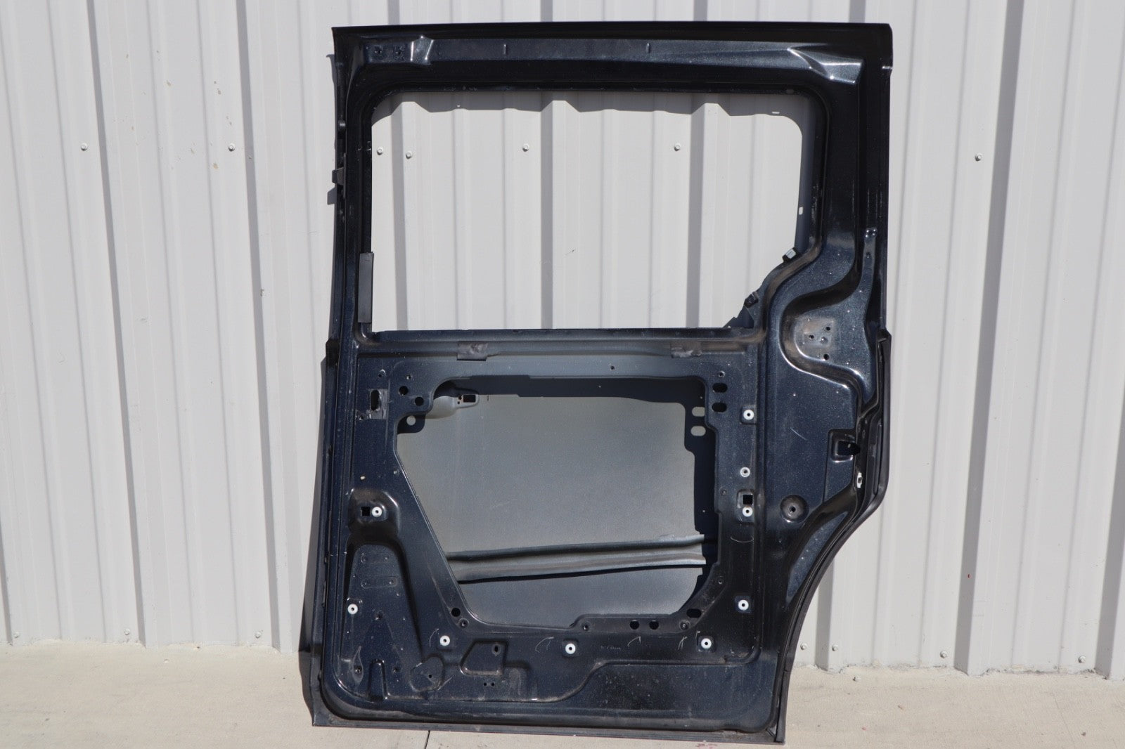2011-2020 DODGE GRAND CARAVAN REAR RIGHT PASSENGER SIDE DOOR OEM ONLY PICK UP!!!