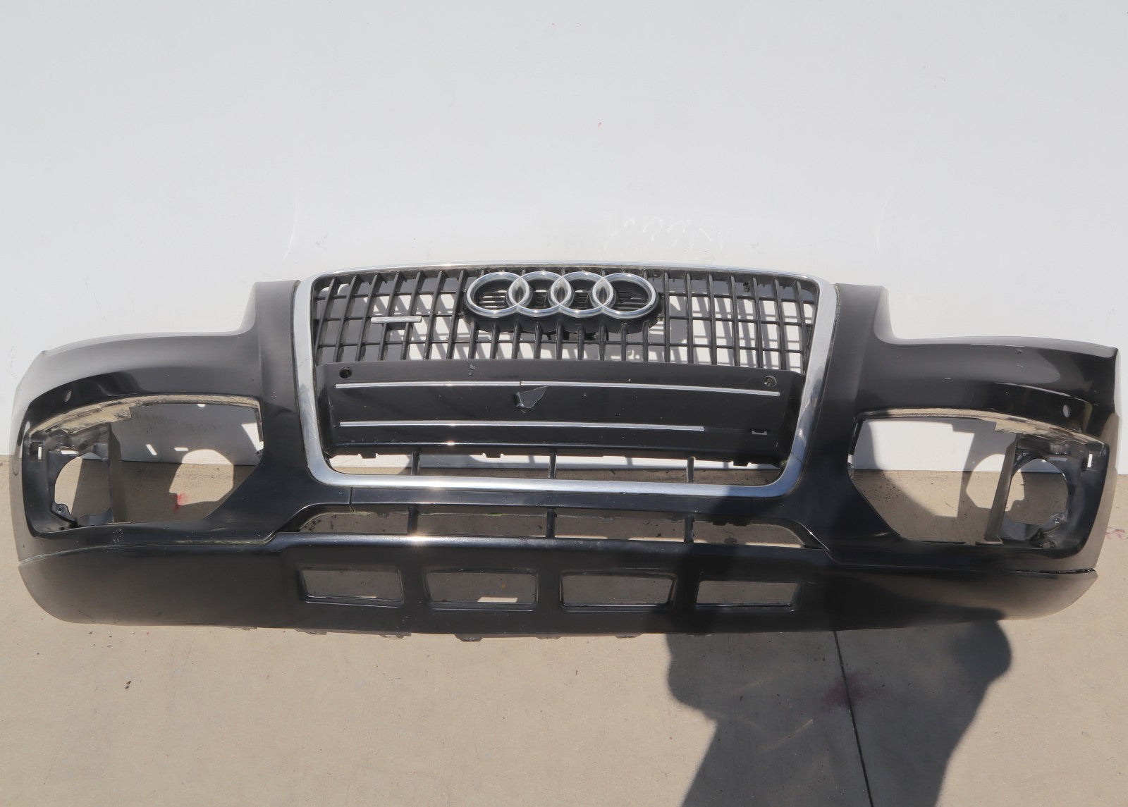2009-2012 AUDI Q5 FRONT BUMPER COVER OEM ONLY PICK UP!!!