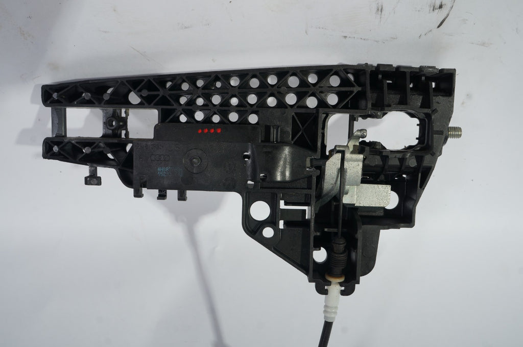 2012 - 2018 Audi A6 A7 Rear Right Exterior Door Handle Bracket 4H0837886 OEM