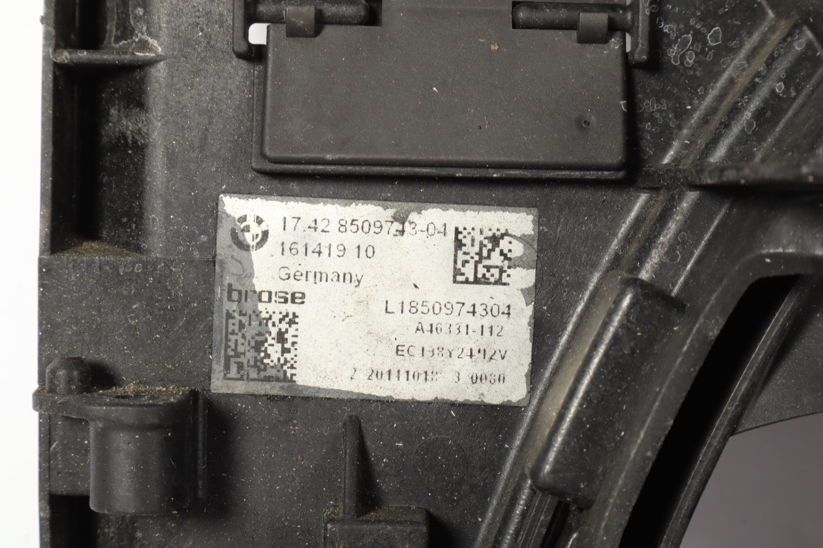 2012-2018 BMW 640i 650i  Engine Cooling Fan Motor Assembly 8509743-04 OEM