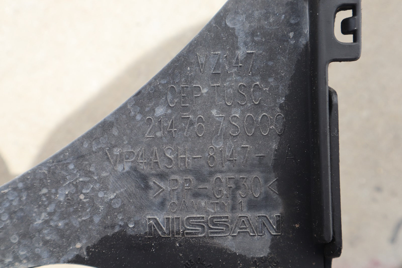 2004-2010 INFINITI QX56 NISSAN ARMADA TITAN RADIATOR FAN SHROUD OEM 21476-7S000