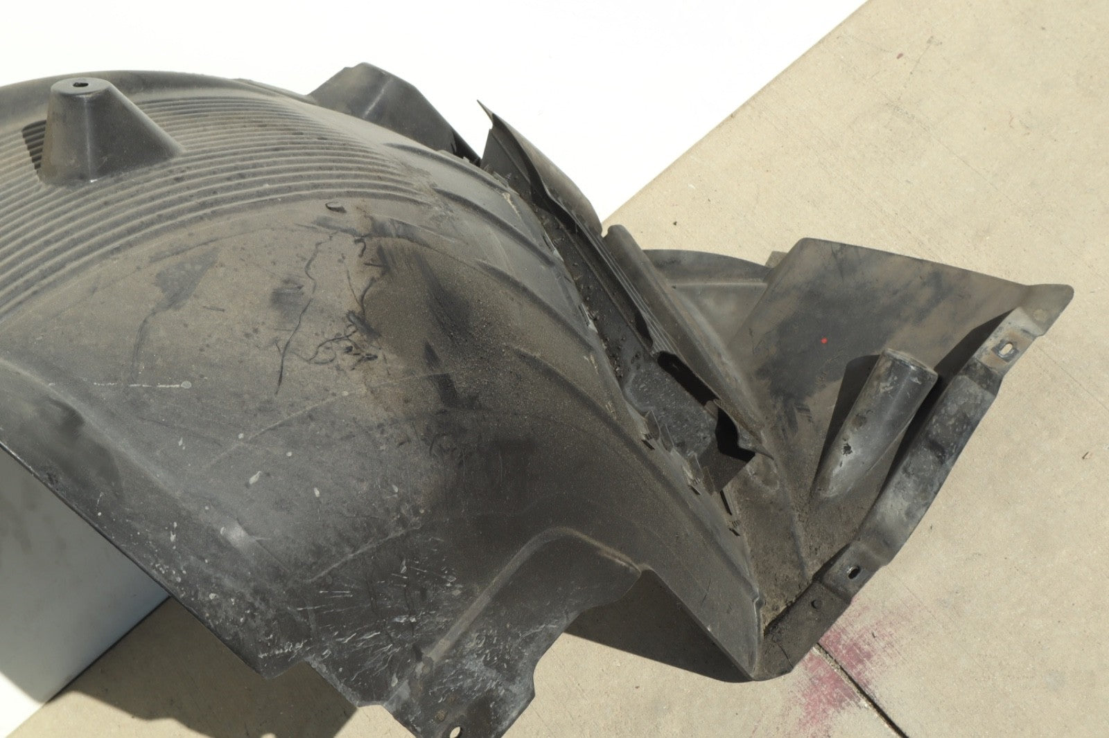 2004-2010 BMW X3 FRONT LEFT & RIGHT FENDER LINER SPLASH SHIELD OEM