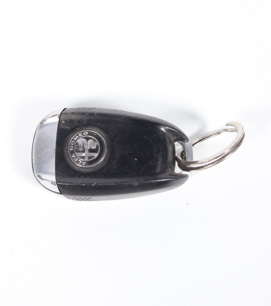 17-23 ALFA ROMEO STELVIO KEYLESS REMOTE ENTRY SMART KEY FOB KR5ALFA434 OEM