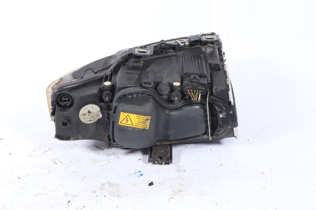 2005 -2009 Audi A4 Front Right Passenger Side Headlight Assembly 8H0941003T OEM