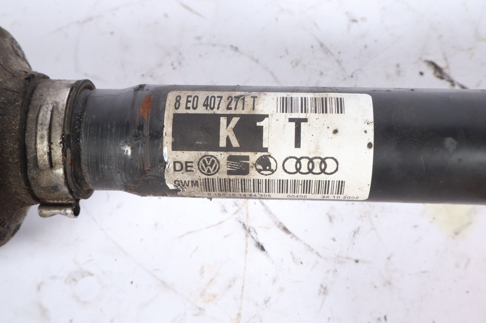 2002-2006 AUDI A4 A6 CONVERTIBLE LEFT AXLE OEM  8E0407271T