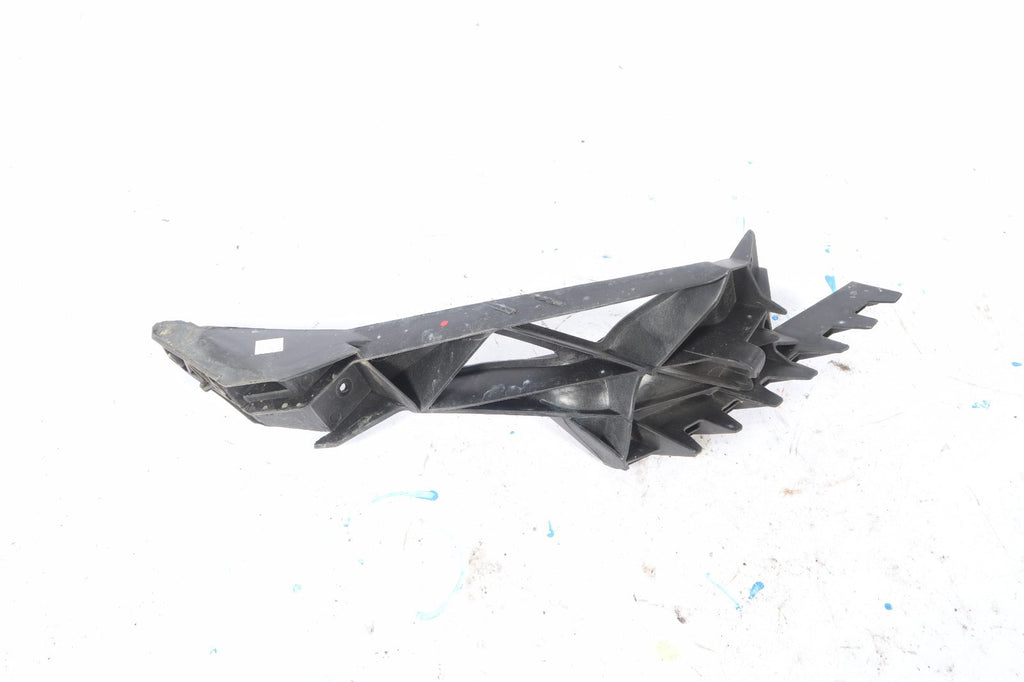 2011-2020 DODGE GRAND CARAVAN FRONT LEFT DRIVER SIDE FENDER BRACKET SUPPORT OEM