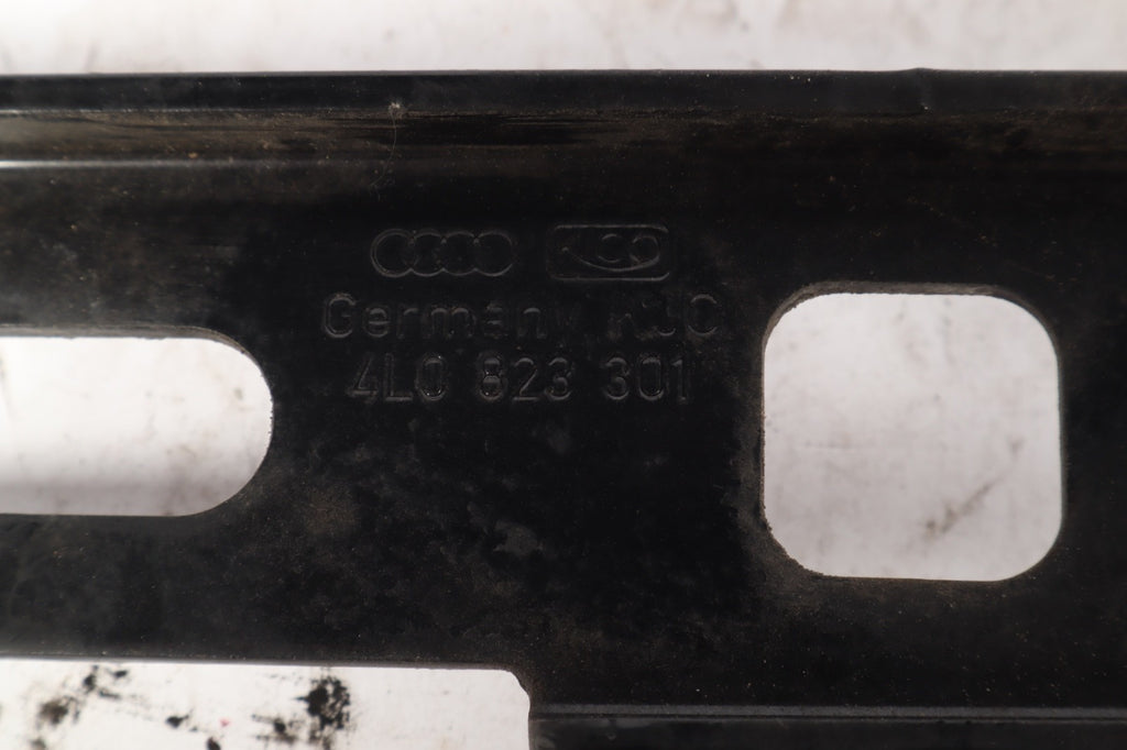 07-15 Audi Q7 Front Left Driver Side Hood Bonnet Hinge Support 4L0823302 OEM