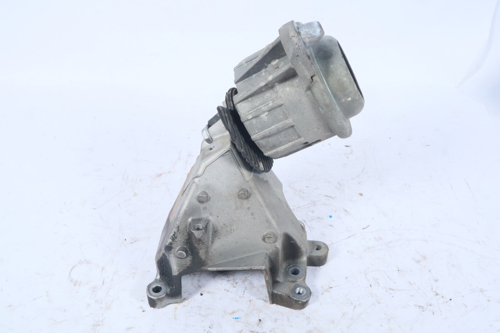 12-18 Mercedes W212 E350 C350 CLS400 Engine Carrier Mount Bracket Left Side OEM