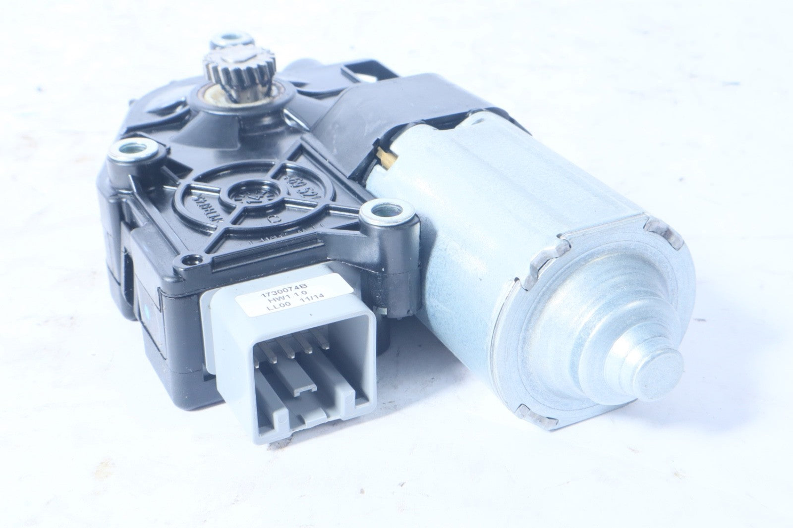 2007-2014 Mercedes C250 Panoramic Sunroof Sunshade Motor A212 820 00 08 OEM