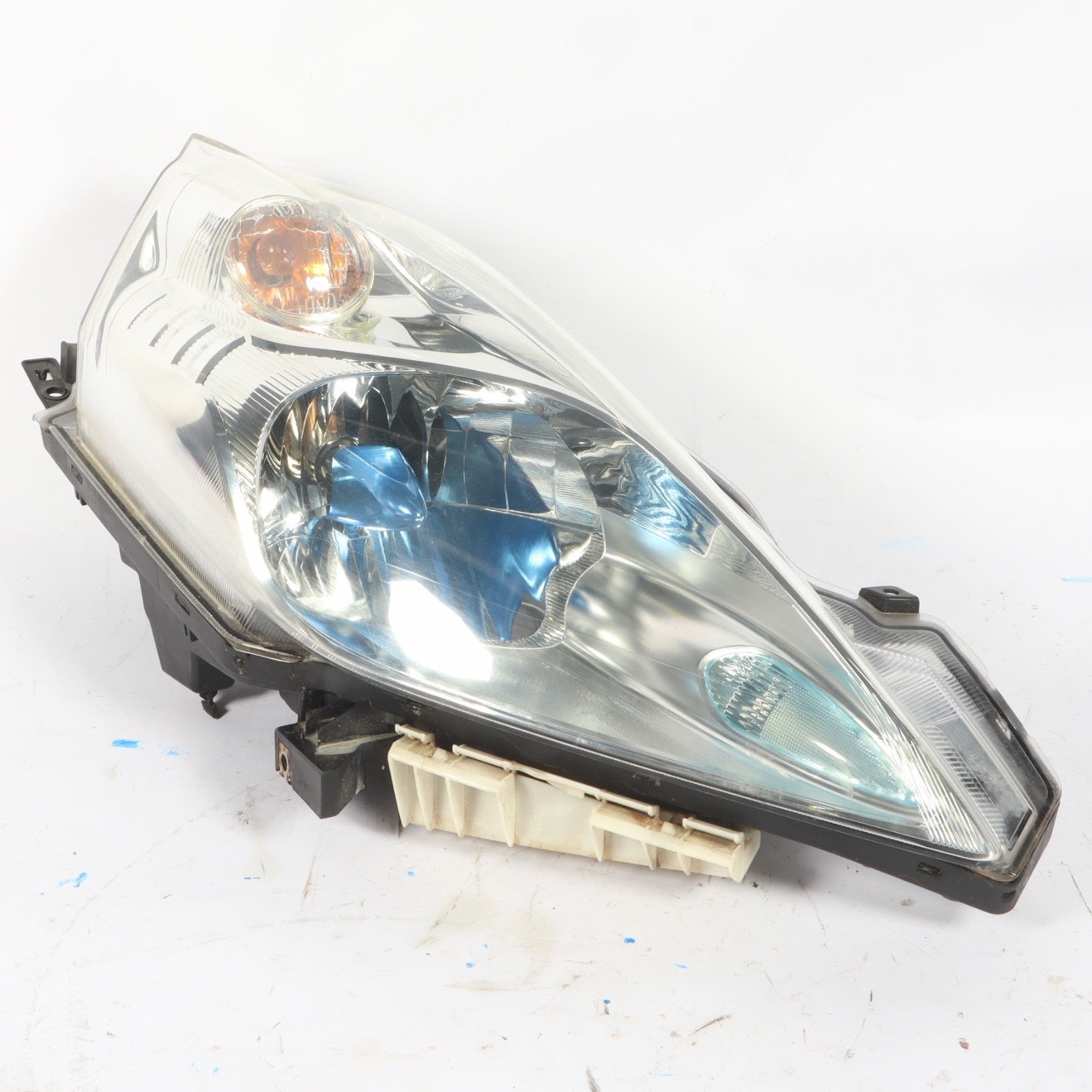 2013 - 2017 Nissan Leaf Right Halogen Headlight OEM