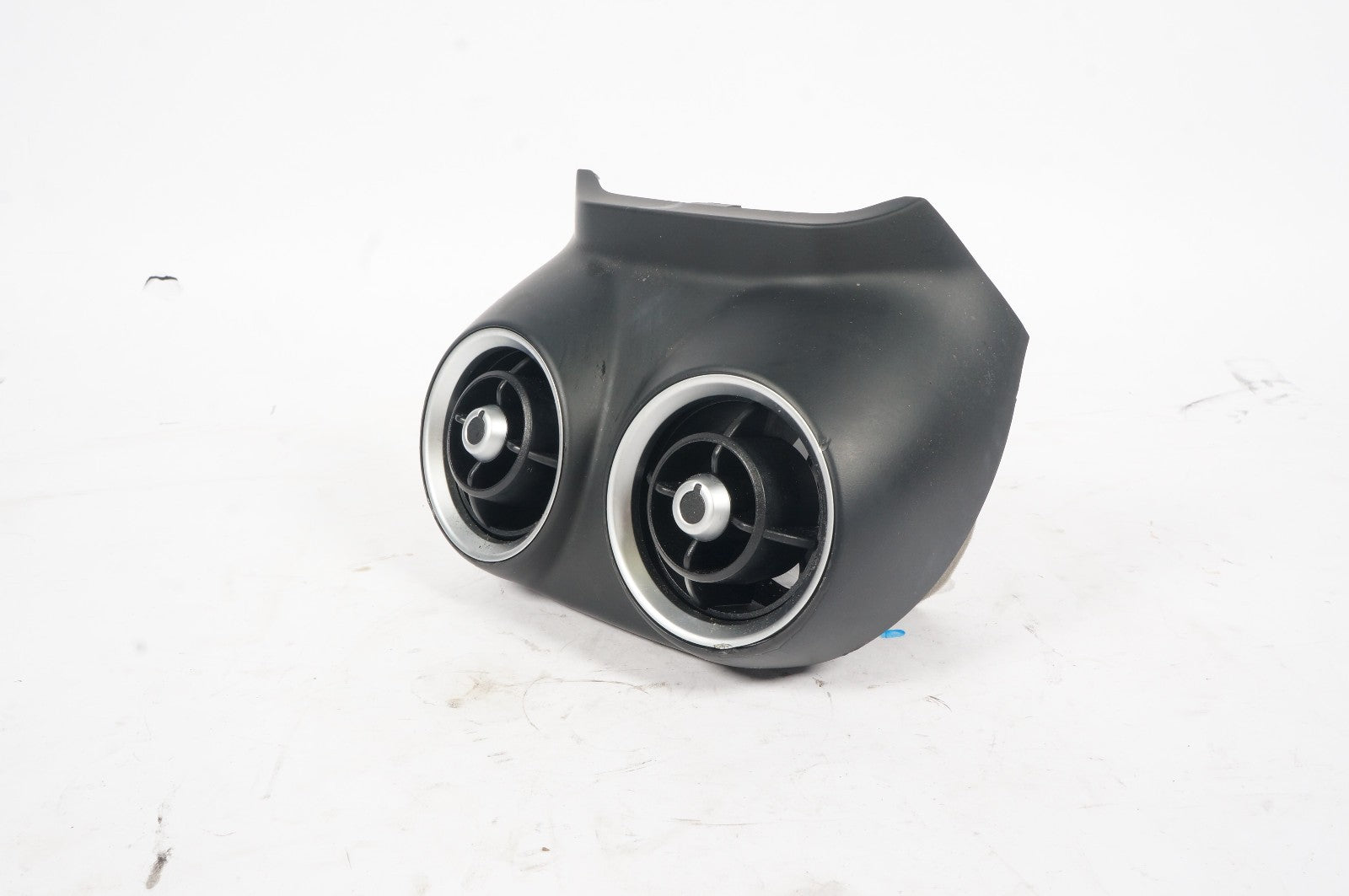 2018-2025 ALFA ROMEO STELVIO CENTER CONSOLE REAR AIR VENT BEZEL OEM 156108691