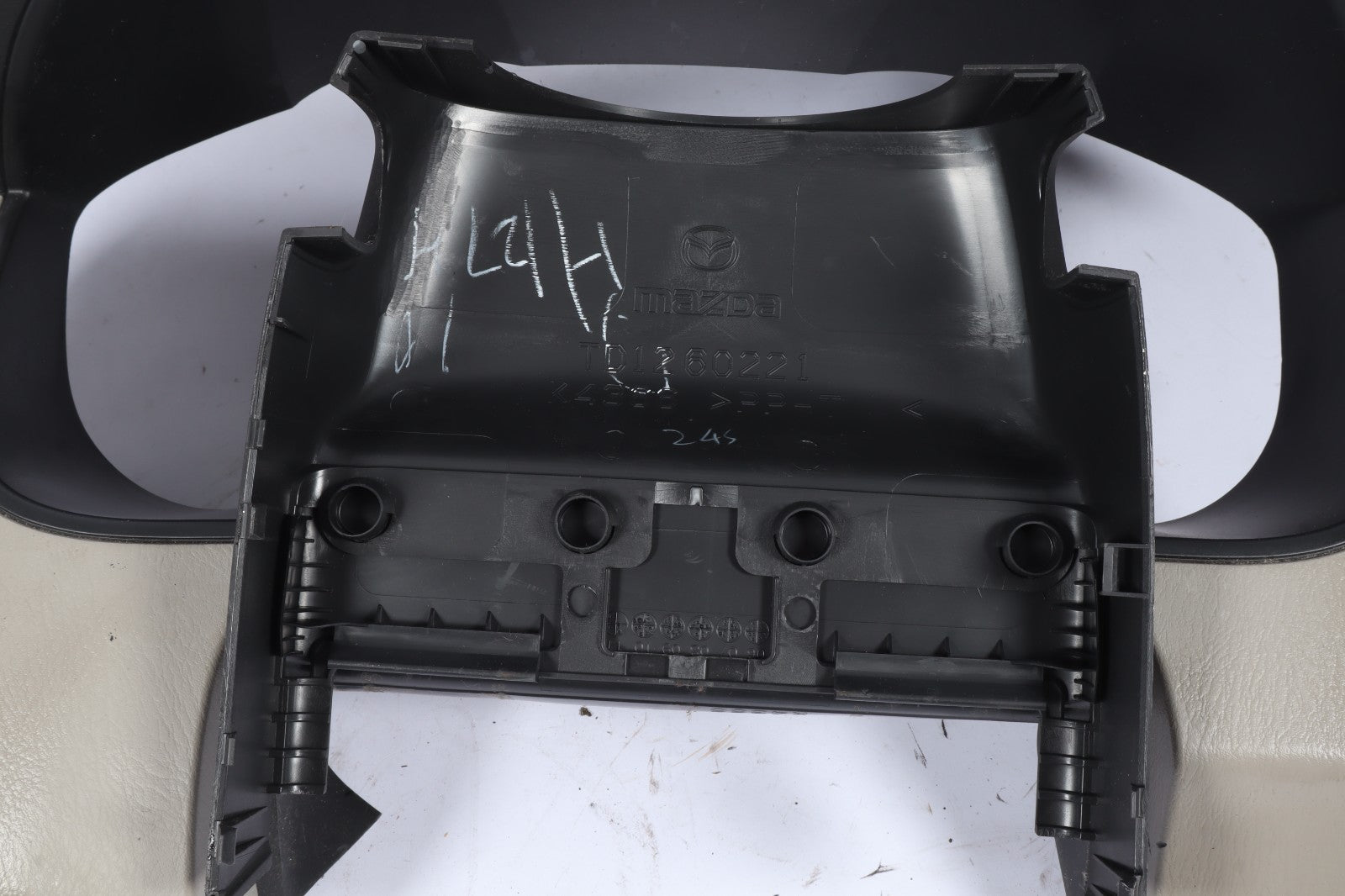 2007 - 2015 MAZDA CX-9 SPEEDOOMETER INSTRUMENT CLUSTER GAUGES BEZEL TRIM OEM