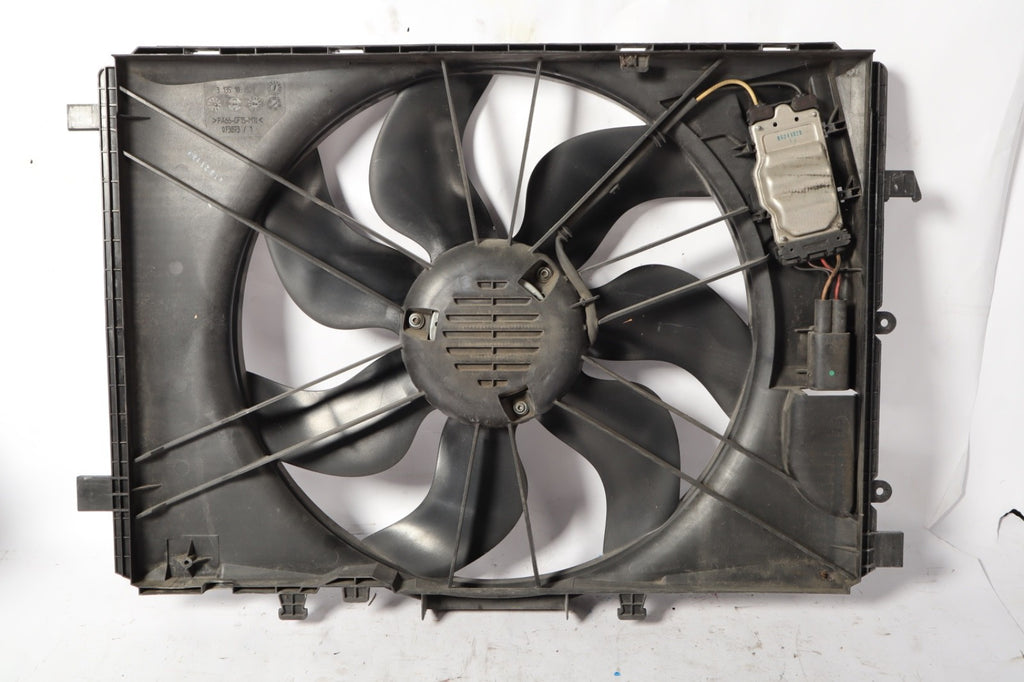 08-20 Mercedes W204 C250 E350 Engine Radiator Cooling Fan Motor Assembly OEM