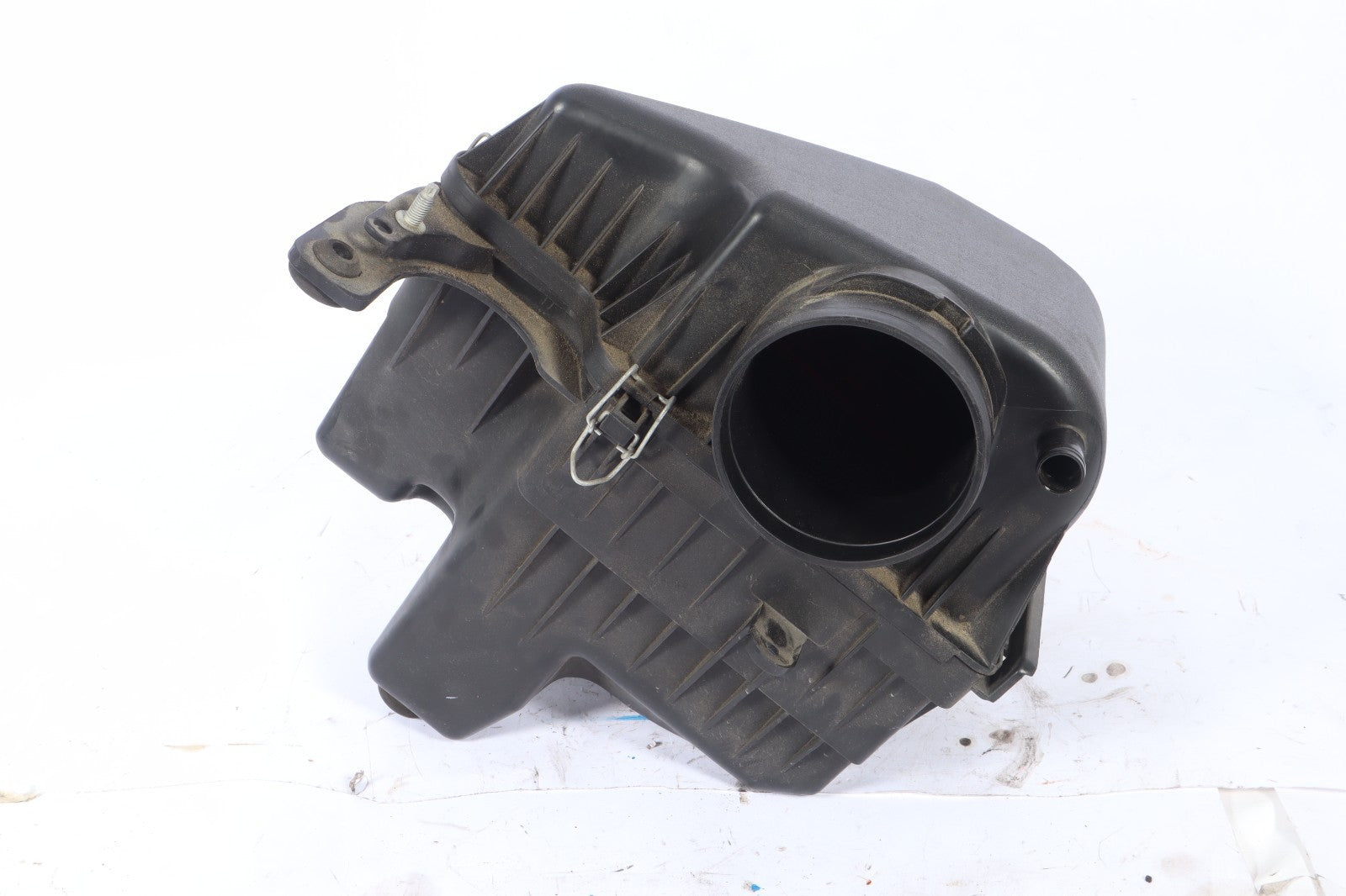 2008-2020 DODGE GRAND CARAVAN AIR CLEANER BOX ASSEMBLY 04861729AB OEM