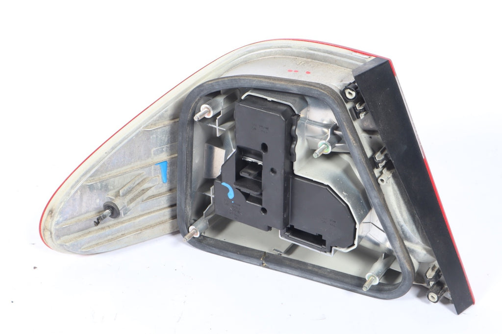 1998 - 2003 Mercedes W208 CLK320 CLK430 Right Outer Tail Light Lamp Driver Side