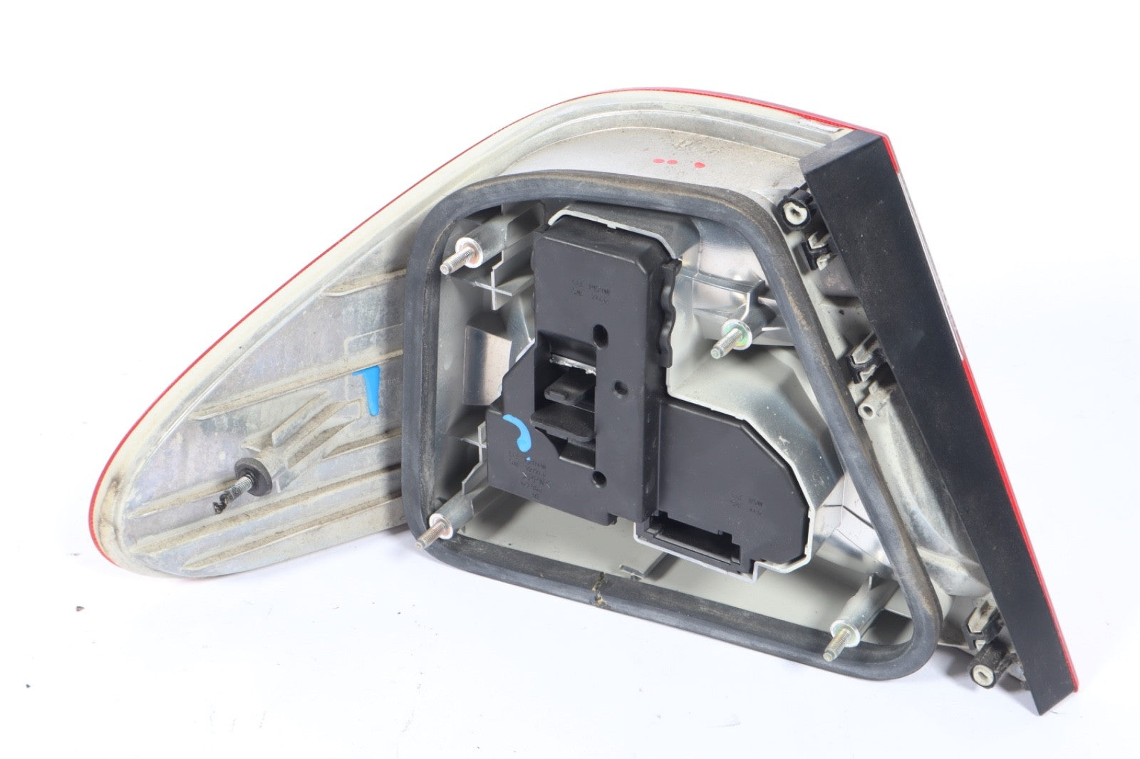 1998 - 2003 Mercedes W208 CLK320 CLK430 Right Outer Tail Light Lamp Driver Side