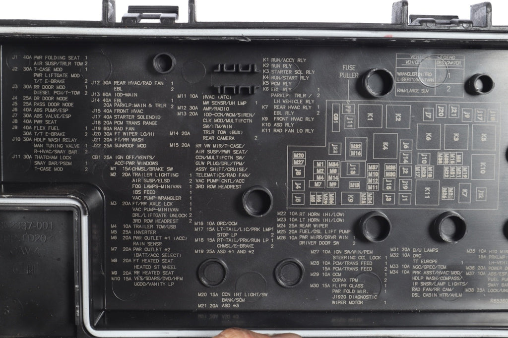 2008-2010 Chrysler Town & Country Grand Caravan Engine Relay Fuse Box Cover Lid