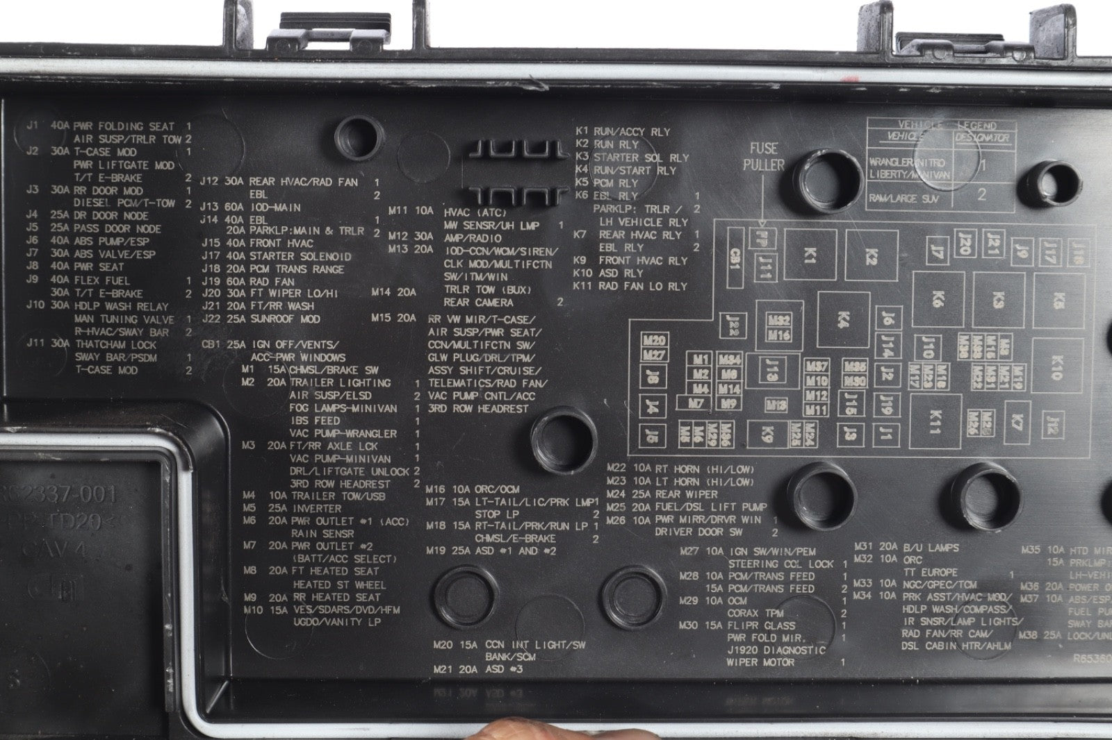 2008-2010 Chrysler Town & Country Grand Caravan Engine Relay Fuse Box Cover Lid