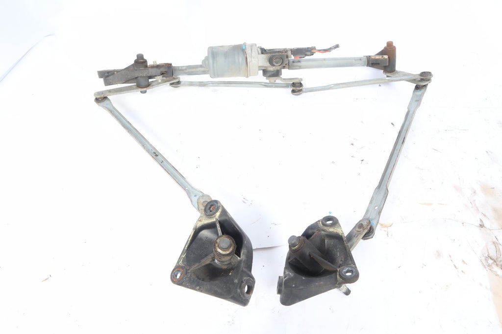 2006 CHRYSLER VOYAGER FRONT WIPER MOTOR W LINKAGE OEM