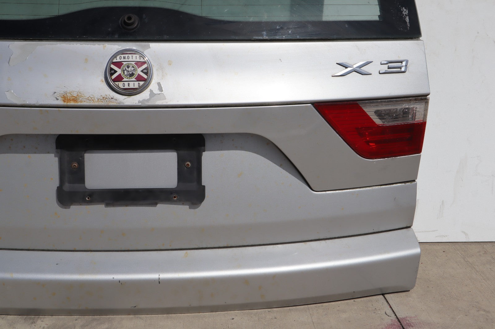 2007-2010 BMW E83 X3 REAR TRUNK LID LIFTGATE TAILGATE W/ GLASS OEM ONLY PICK UP!