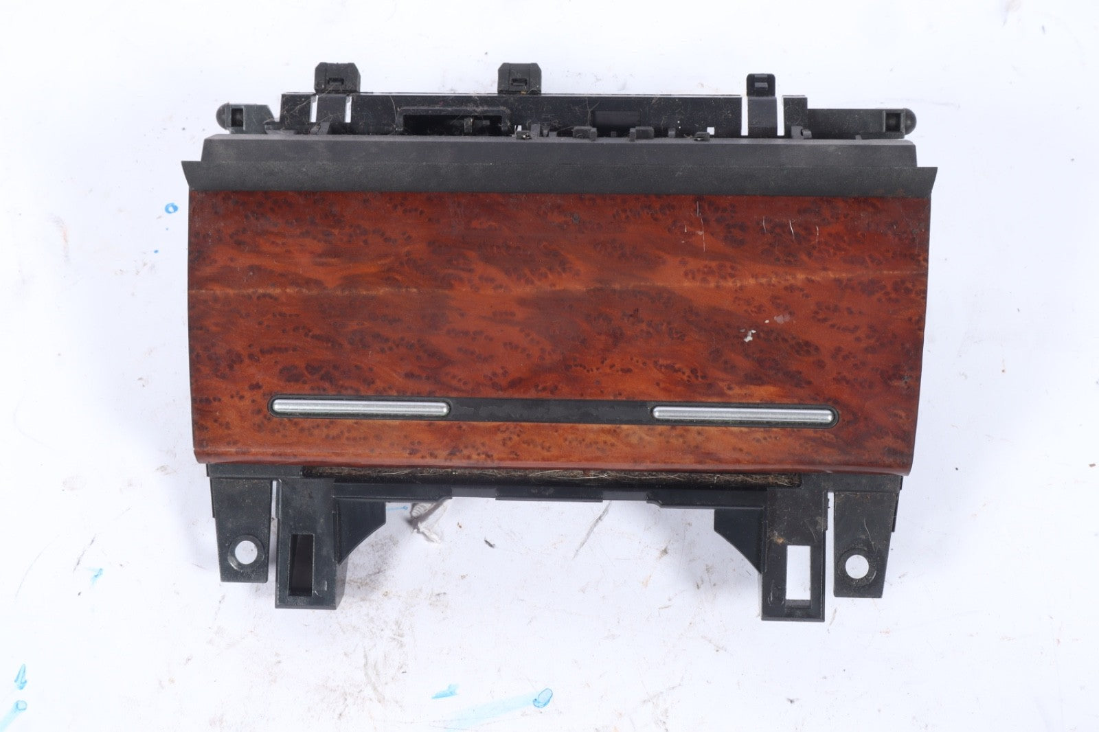 2005 - 2009 AUDI A4 FRONT CENTER CONSOLE STORAGE ASHTRAY OEM 8E0857951