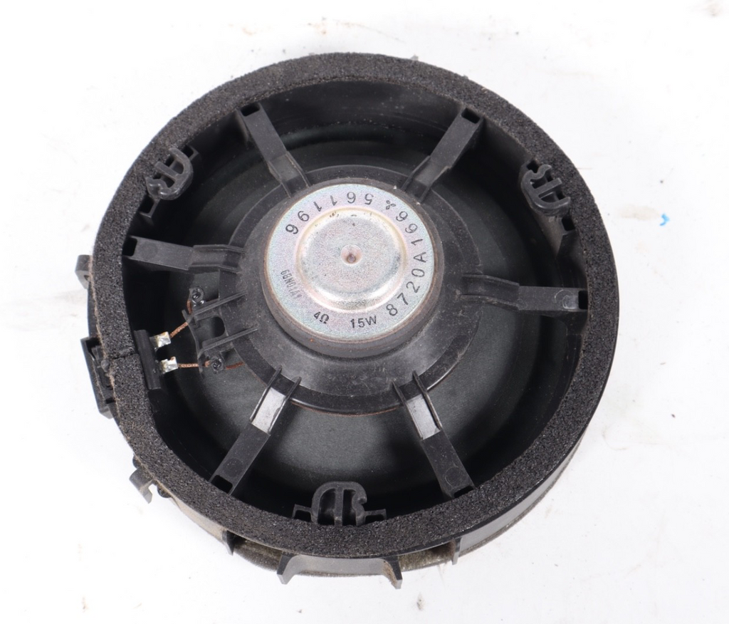 2008 - 2020 MITSUBISHI OUTLANDER REAR LEFT SIDE DOOR PANEL AUDIO SPEAKER OEM