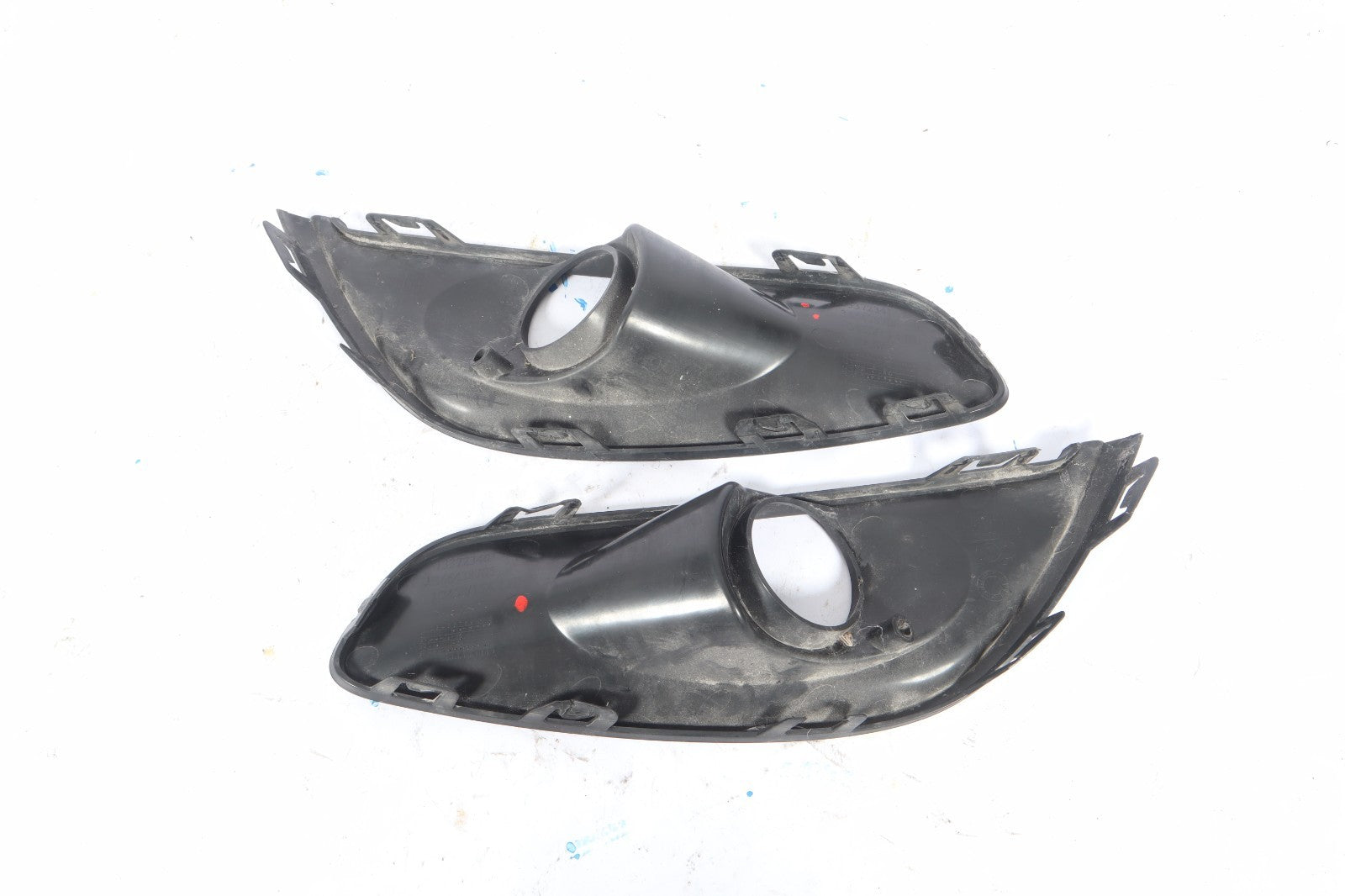 2016-2019 BUICK CASCADA FRONT BUMPER FOG LIGHT COVER BEZEL TRIM SET OEM