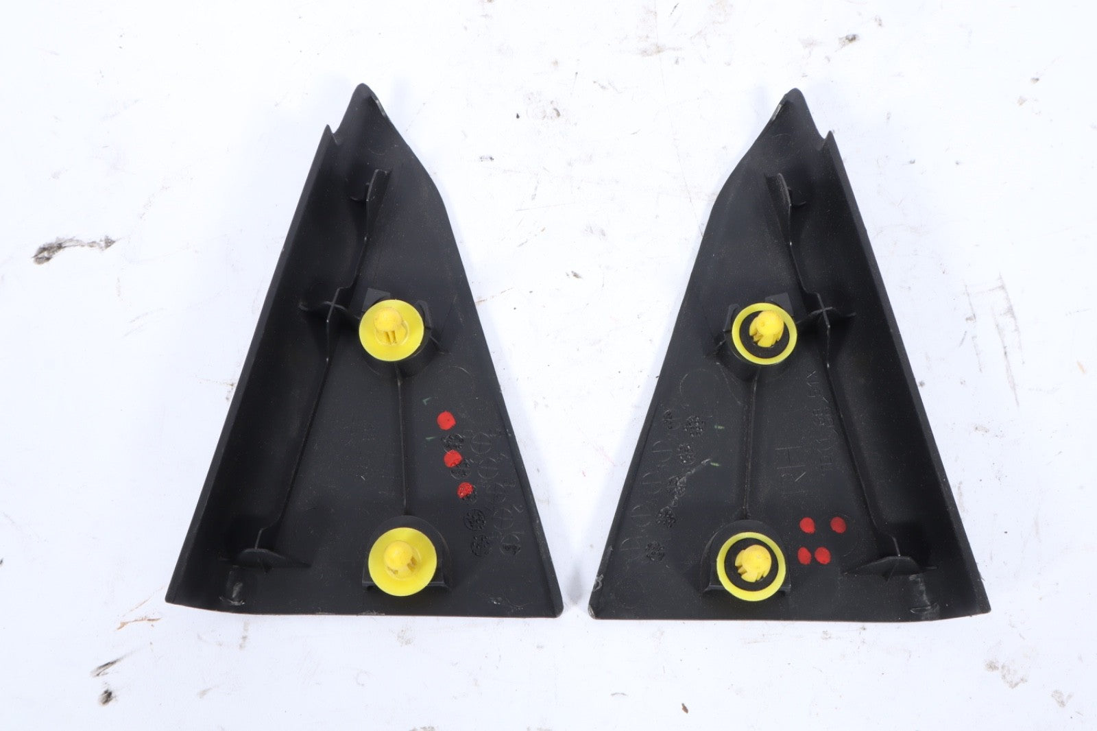 2007-2015 MAZDA CX-9 REAR DOOR LEFT RIGHT CORNER MOLDING OEM
