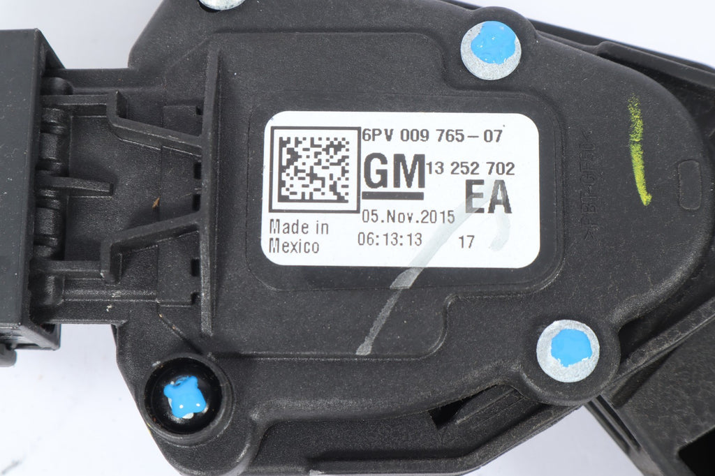 2016–2019 BUICK CASCADA ACCELERATOR GAS PEDAL OEM 13252702
