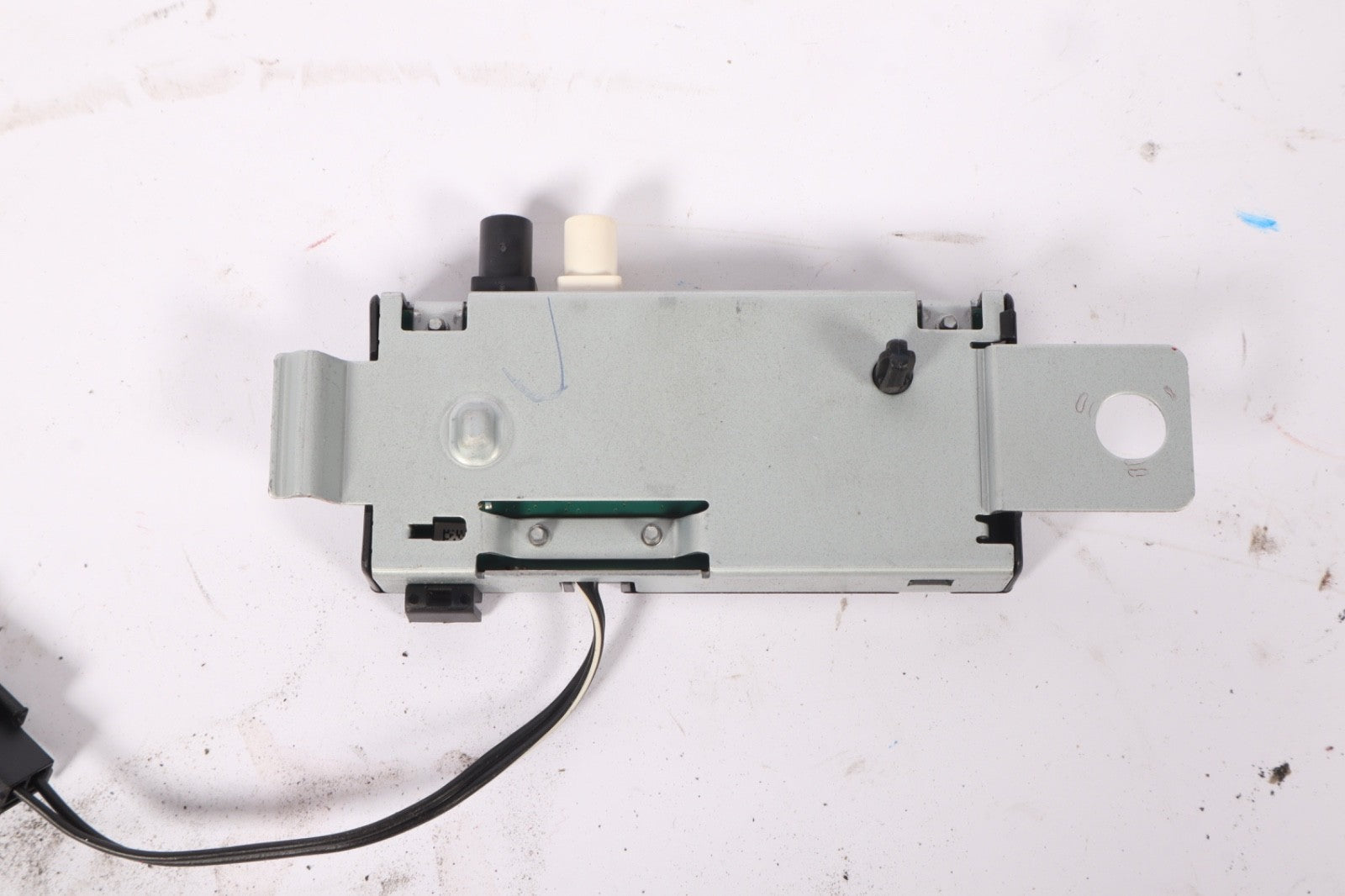 2016-2019 Buick Cascada Radio Antenna Amplifier Control Module OEM 13381954