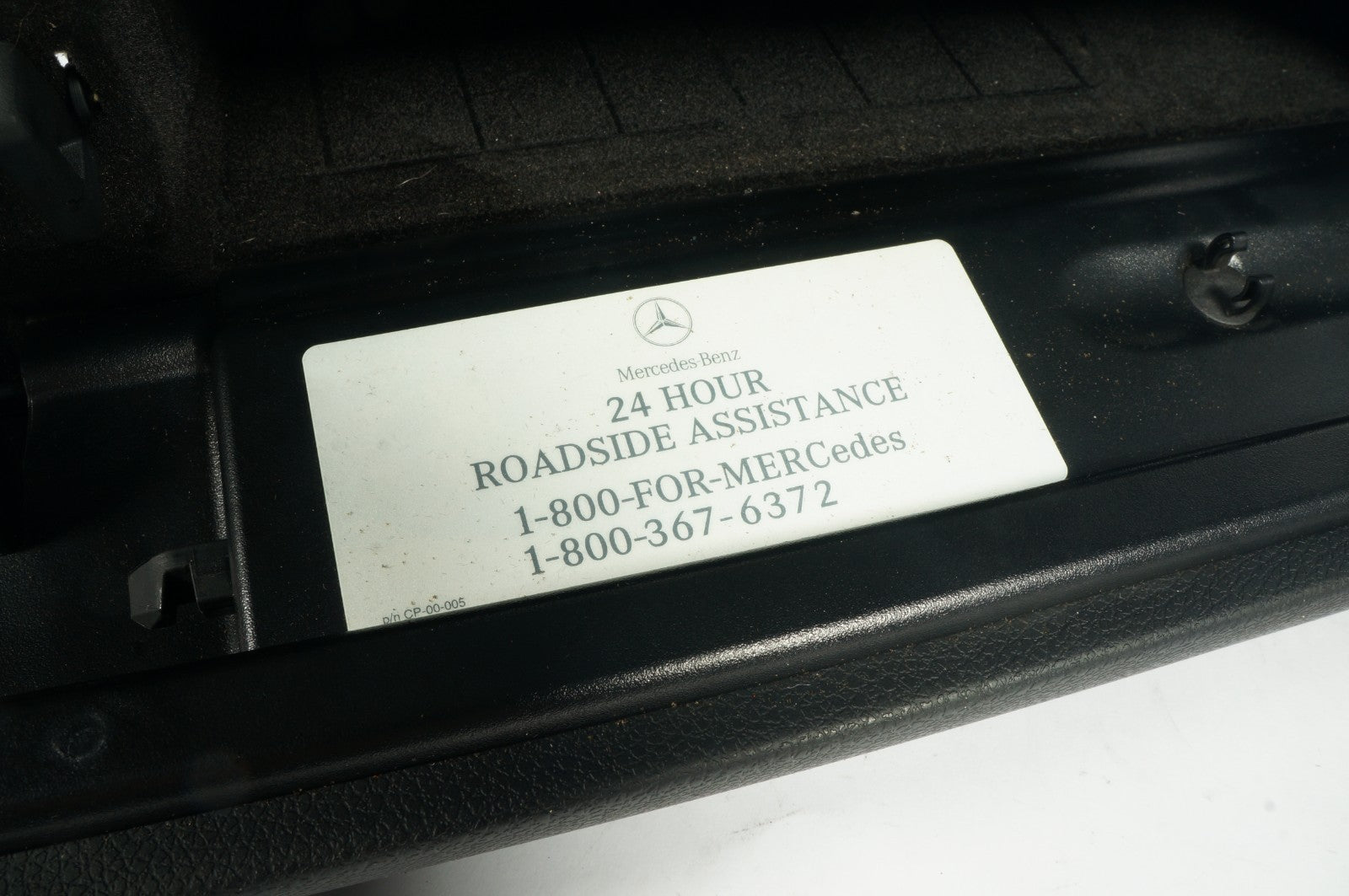 05-11 Mercedes R171 SLK280 SLK350 Dashboard Glove Box Storage Assembly Black OEM