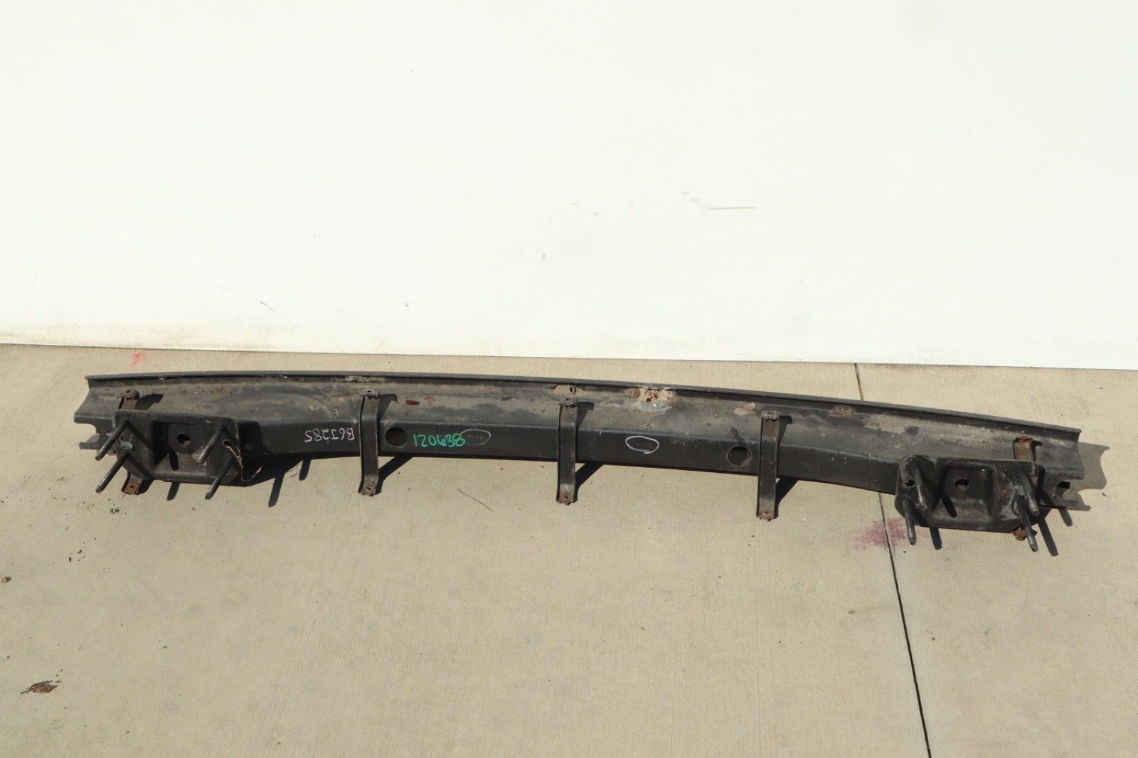 2003 - 2012 LAND ROVER RANGE ROVER REAR BUMPER REINFORCEMENT IMPACT BAR  OEM