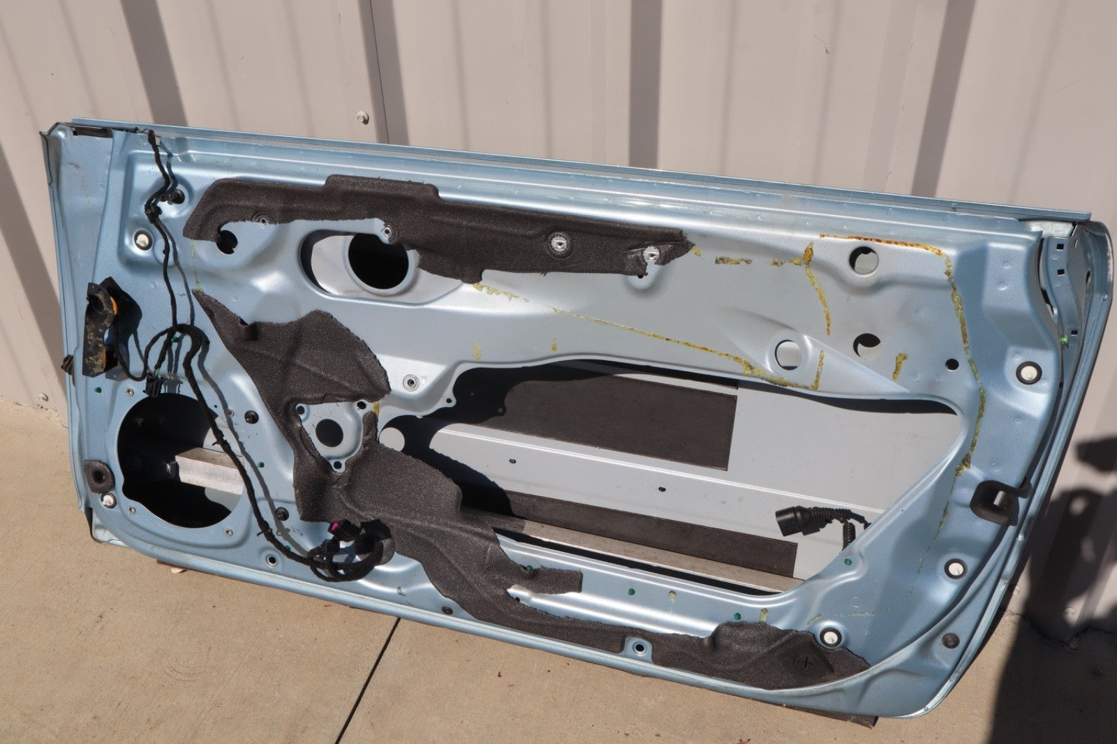 2006 AUDI A4 CONVERTIBLE RIGHGT PASSENGER SIDE DOOR SHELL OEM ONLY PICK UP!!!