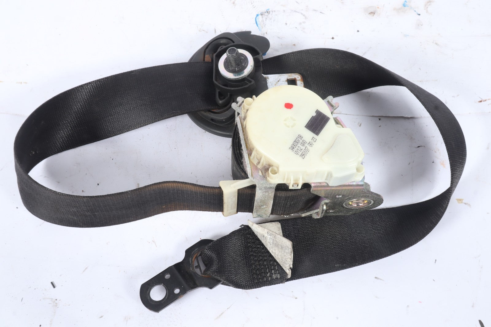 2004 - 2010 BMW X3 E83 FRONT LEFT DRIVER SEAT BELT RETRACTOR 33033301 OEM