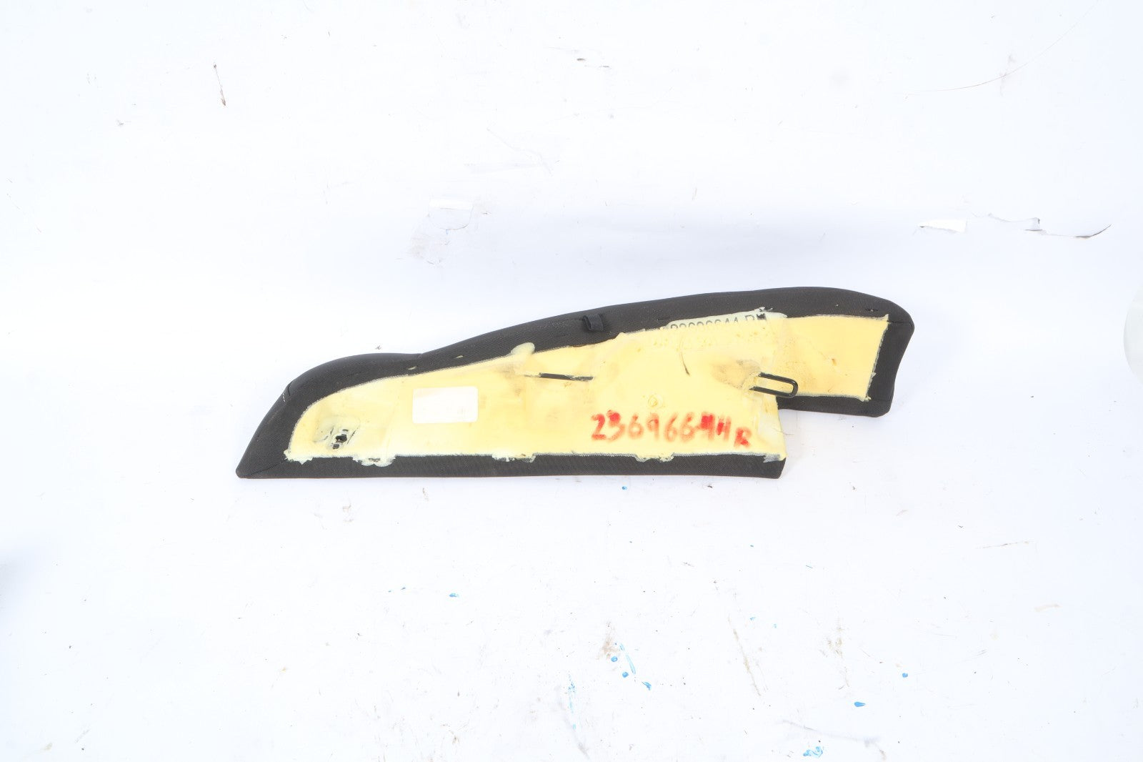 2016-2019 BUICK CASCADA REAR RIGHT SEAT BACK SIDE BOLSTER PAD 23696644 RH OEM