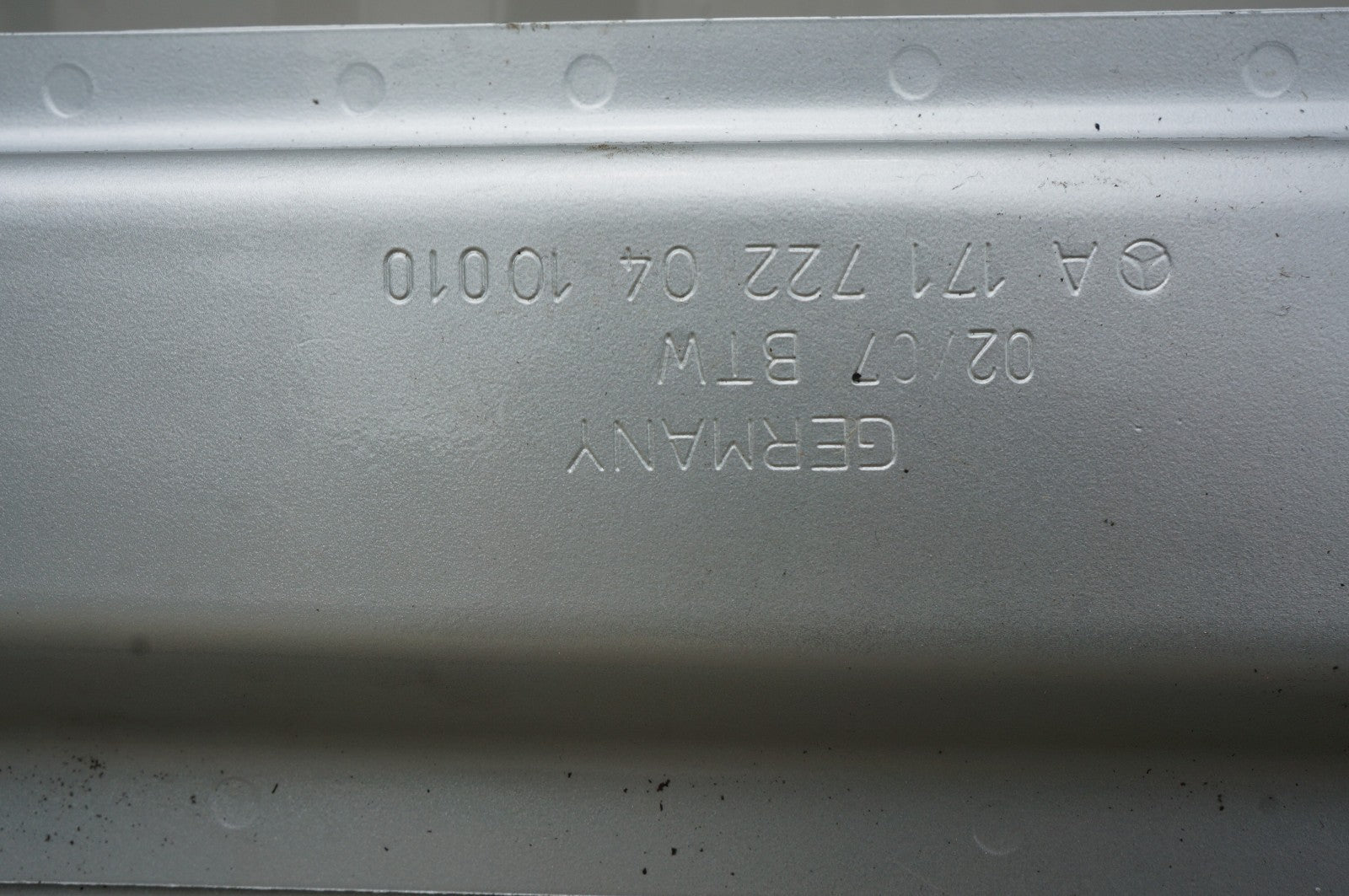 05-11 Mercedes R171 SLK280 SLK350 Exterior Front Right Door Shell SILVER OEM