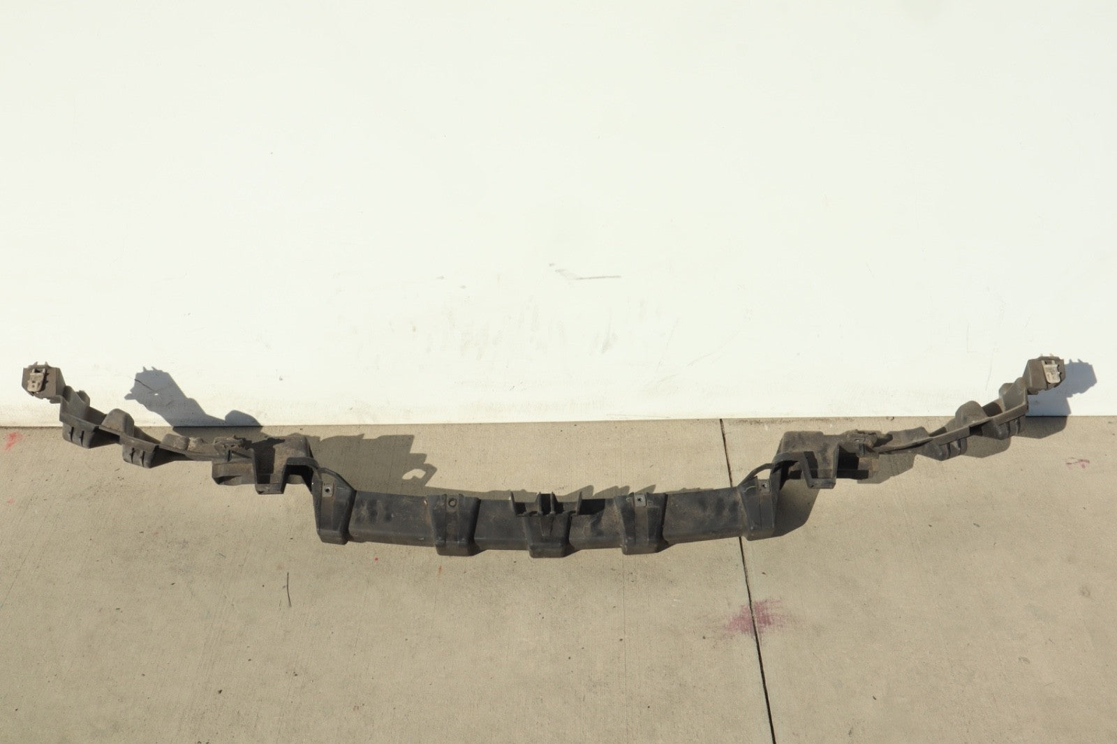 2006 LAND ROVER RANGE ROVER FRONT BUMPER MOUNT BRACKET SUPPORT DPC500010 OEM