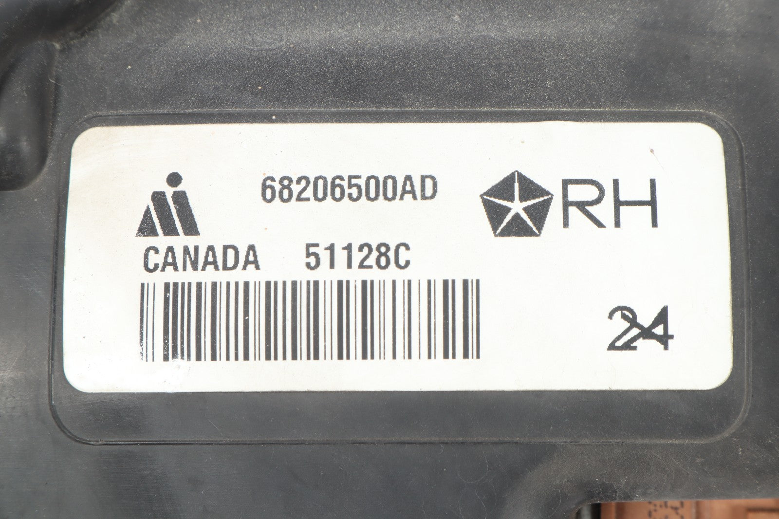 2011-2020 DODGE GRAND CARAVAN 2008-2016 TOWN COUNTRY HEADLIGHT RIGHT SIDE OEM