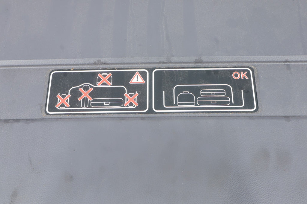 2006-2013 VOLVO C70 CONVERTIBLE REAR TRUNK SHELF BOOT LUGGAGE COVER ASSY OEM