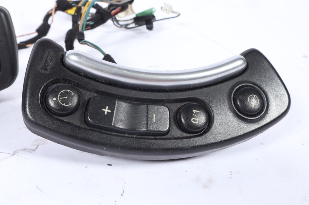 2003-2009 Range Rover L322 Left Right Steering Wheel Radio Cruise Control Switch