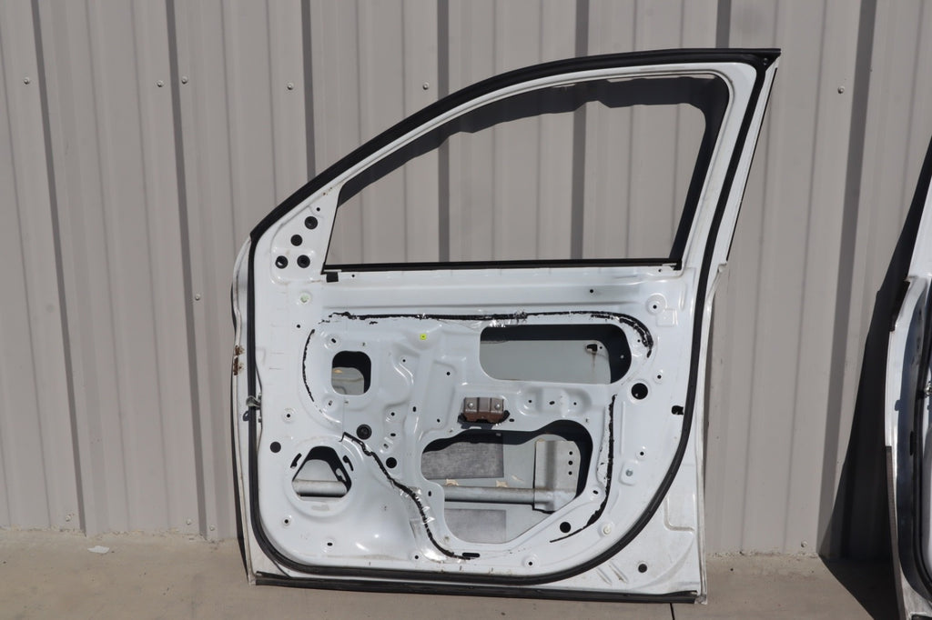 2016-2020 MITSUBISHI OUTLANDER FRONT PASSENGER SIDE DOOR SHELL PANEL OEM