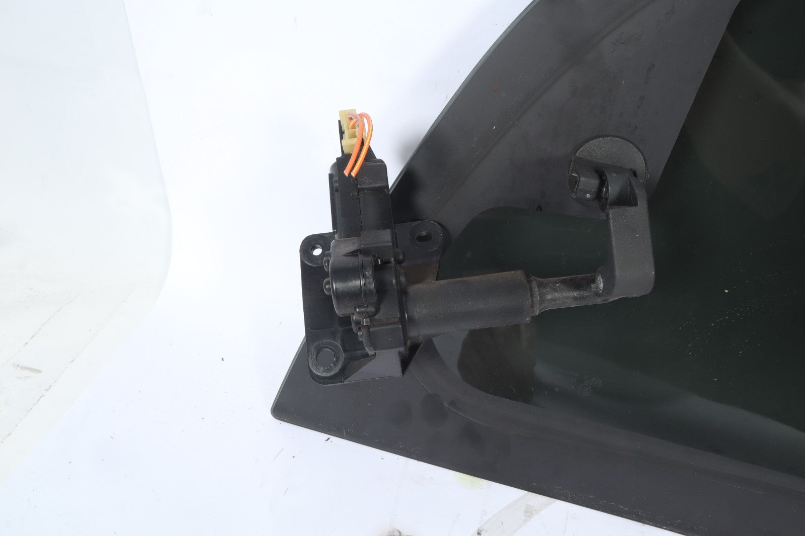 2008-2016 DODGE GRAND CARAVAN LEFT SIDE QUARTER WINDOW GLASS OEM 511407AB
