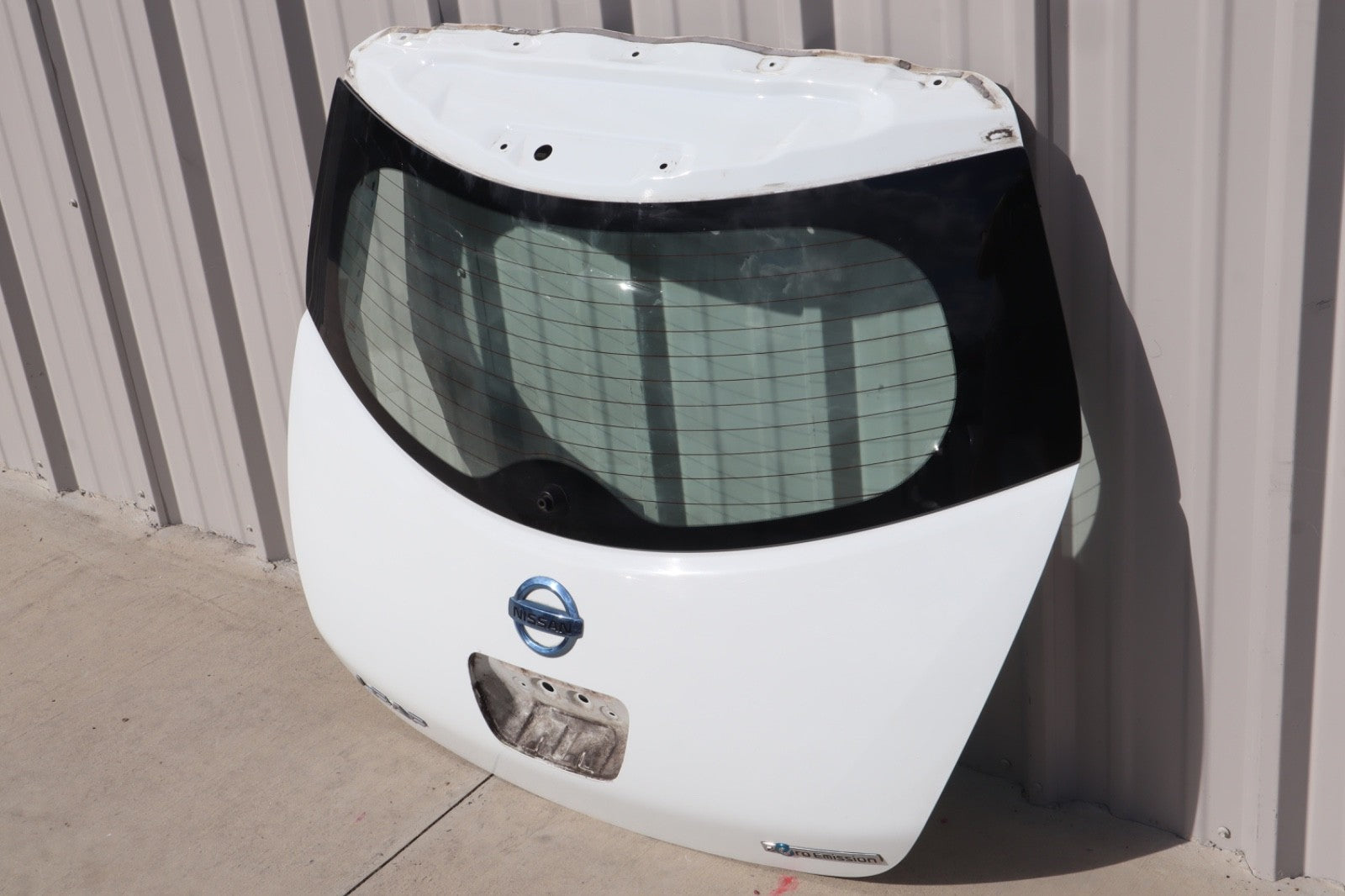 2011-2017 NISSAN LEAF GENUINE DECK LID/LIFTGATE/TAILGATE/TRUNK LID OEM ONLY PICK