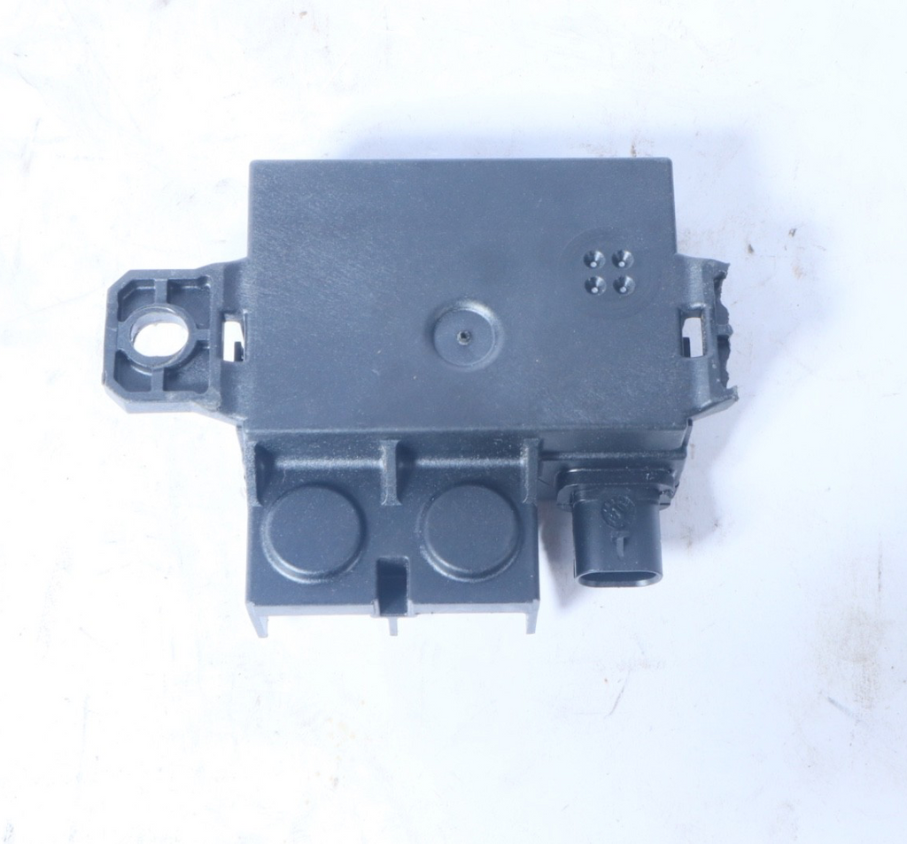 Mercedes W207 E350 C350 E400 Battery Monitoring Control Module OEM