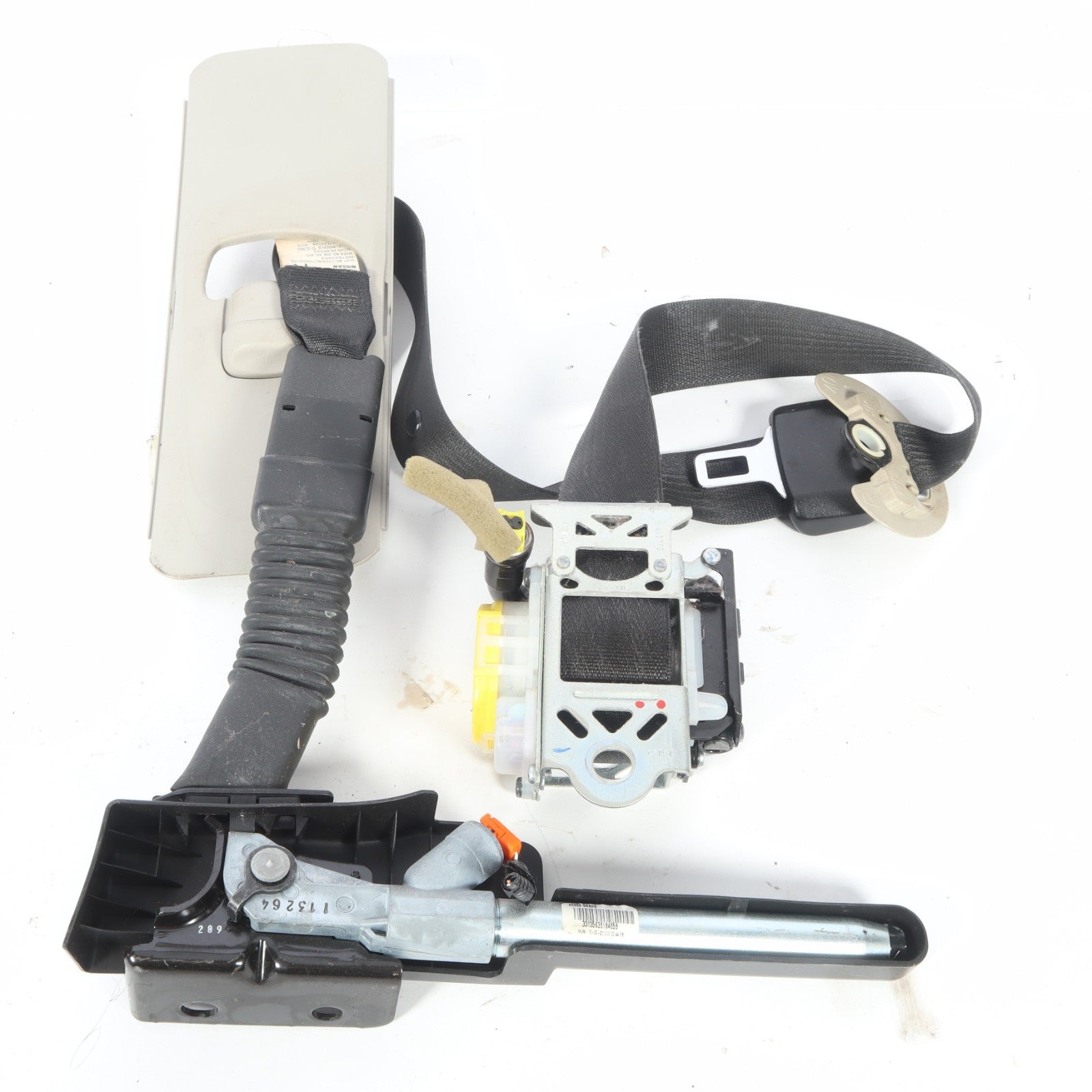 2014-2020 NISSAN PATHFINDER FRONT RIGHT PASSENGER SEAT BELT RETRACTOR OEM