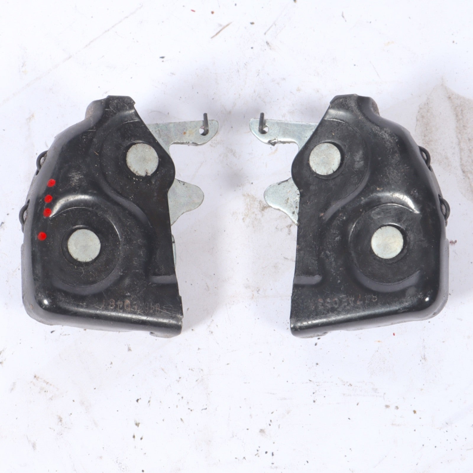 2011-2020 DODGE GRAND CARAVAN RIGHT SLIDING DOOR LOWER LATCH OEM