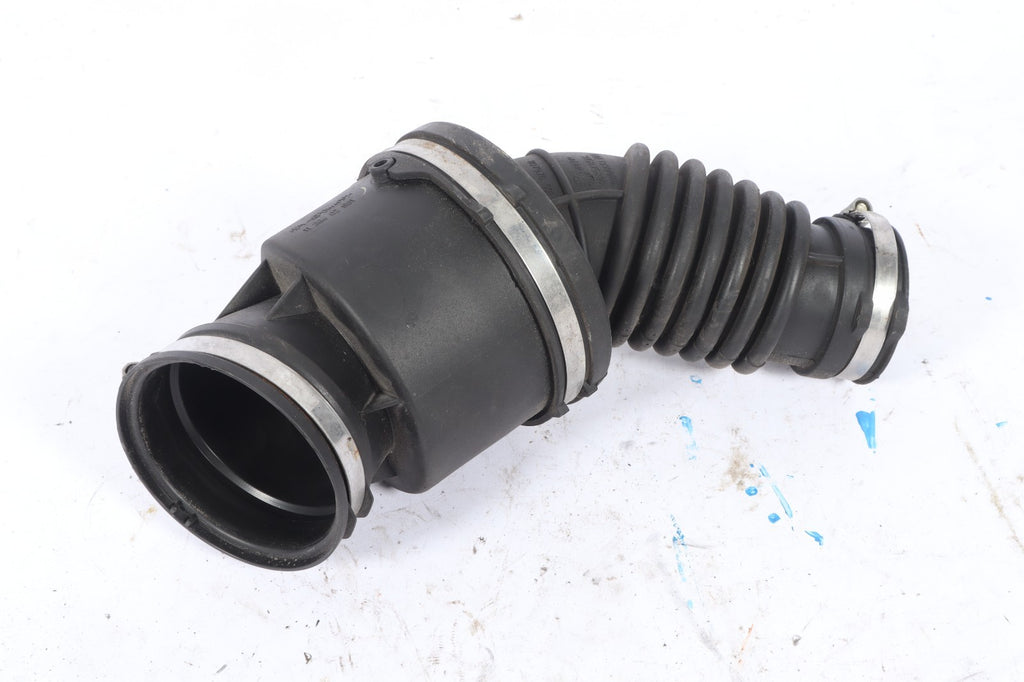 2016-2019 BUICK CASCADA AIR INTAKE HOSE TO TURBOCHARGER OEM 13399812