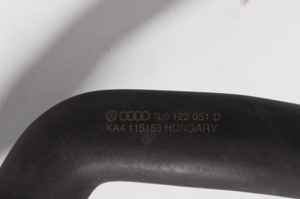 2007-2010 Audi Q7  Engine Coolant Radiator Hose Pipe Set w/Sensor OEM