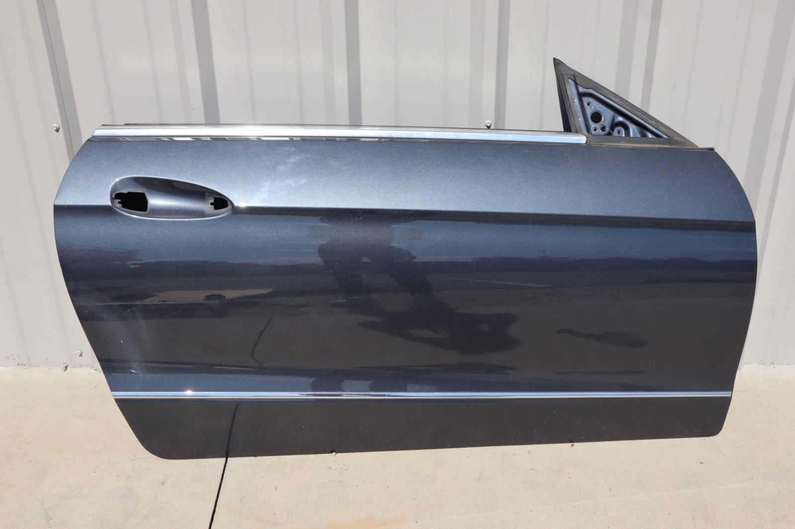 2010-2017 MERCEDES E CLASS COUPE FRONT RIGHT SIDE DOOR SHELL OEM