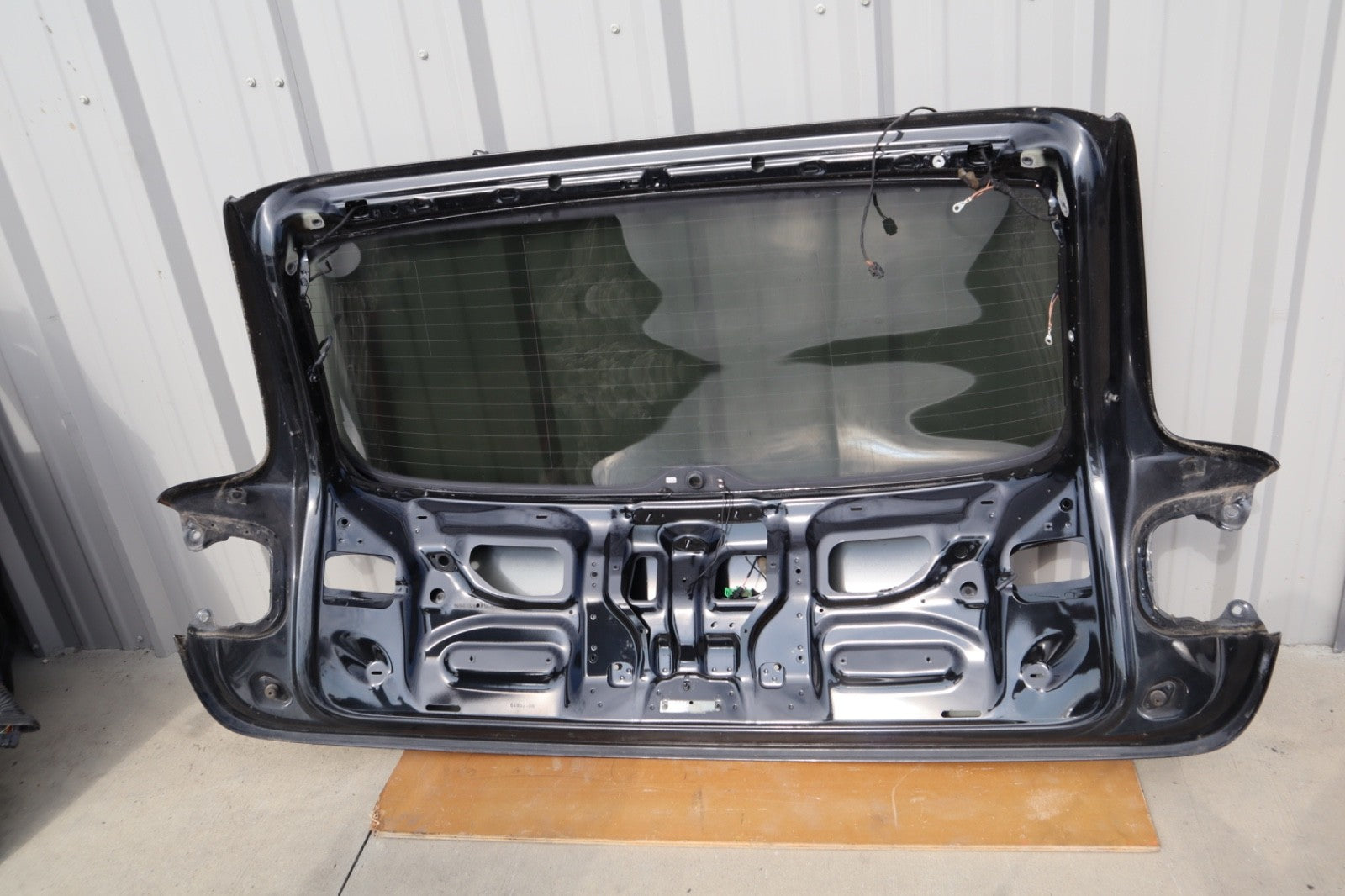 07-09 Audi Q7 Trunk Lid Liftgate Tailgate Hatch Shell OEM